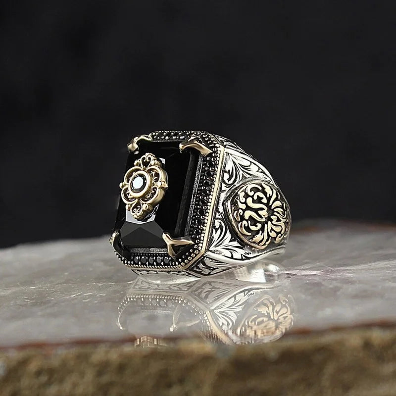 Vintage Baroque Black Gemstone Ring