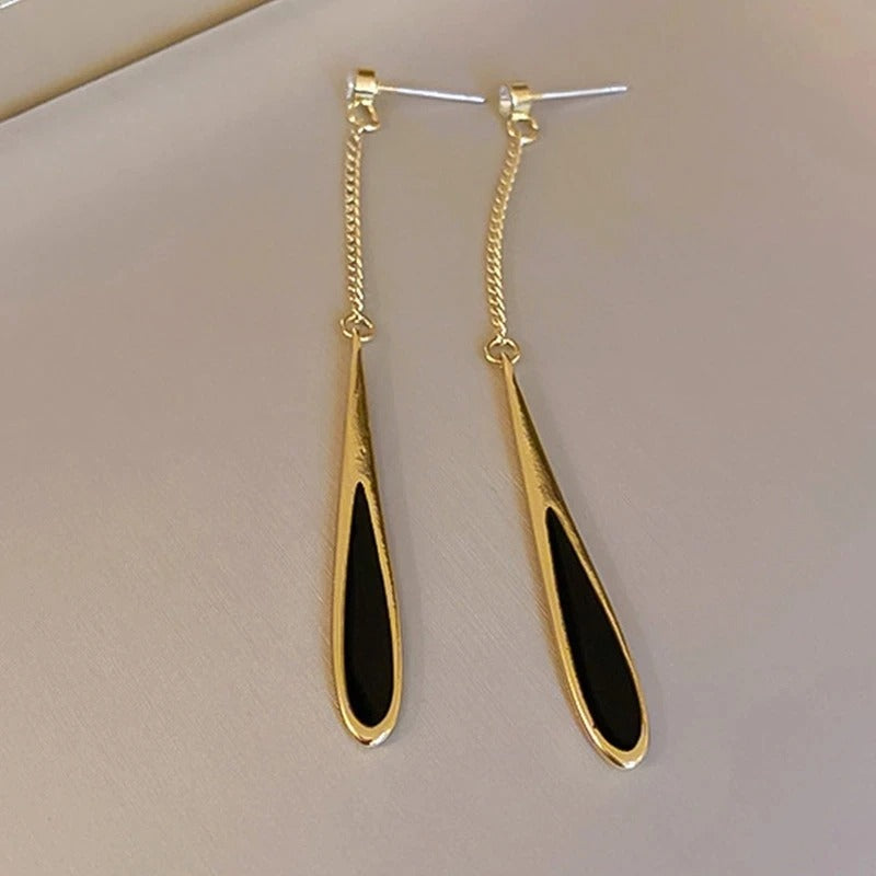 Vintage Gold Black Teardrop Dangle Earrings