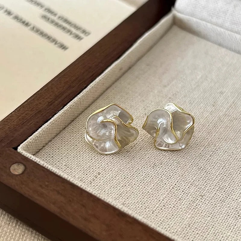 Vintage White Flower Stud Earrings