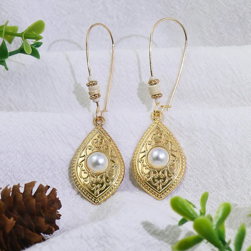 Vintage Gold Oval Pearl Earrings