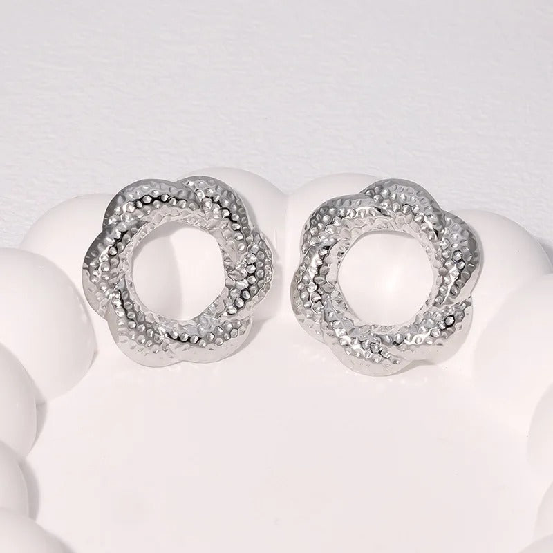Vintage Silver Hammered Flower Earrings