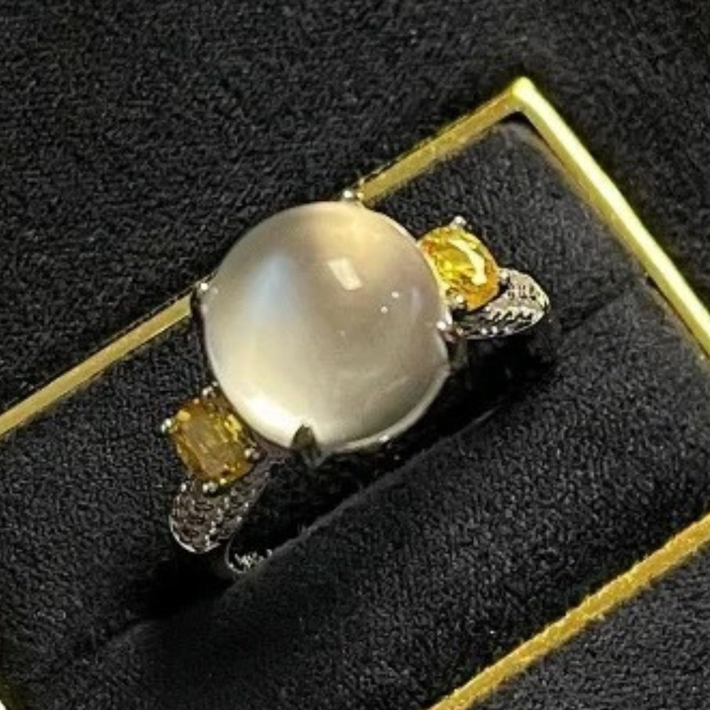 Classic Gold & Yellow Gemstone Moonstone Ring