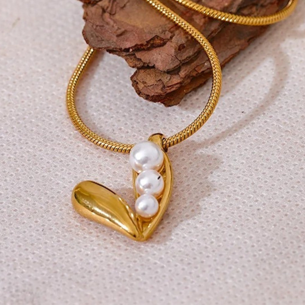 Vintage Pearl & Gold Heart Necklace