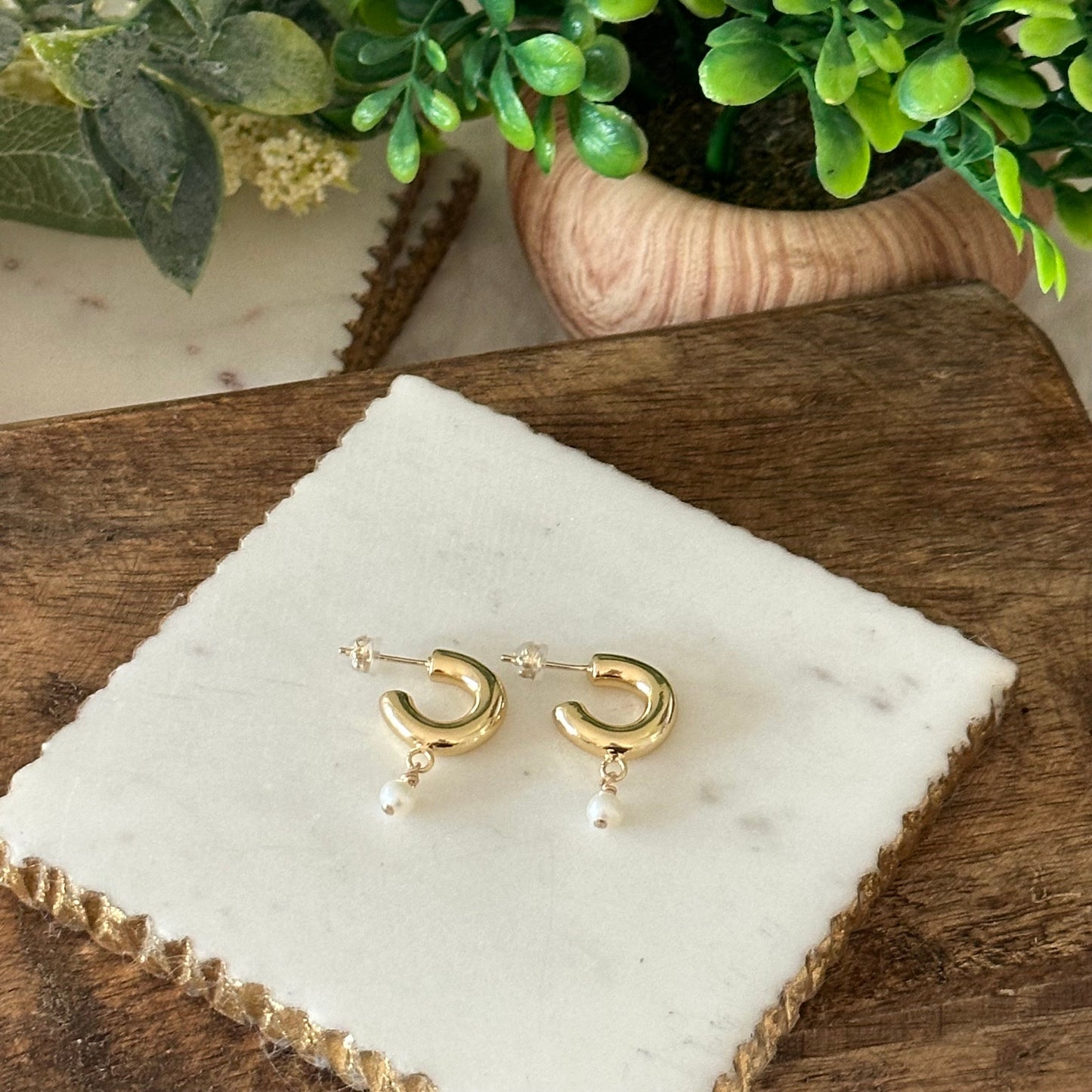 Ileana Thick Hoop Pearl Earrring