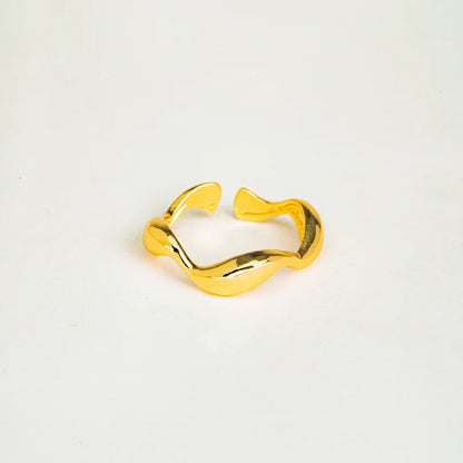 Ocean Wave Ring | Sustainable Ocean-Inspired Jewelry