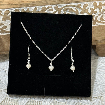 Greta Freshwater Pearl Necklace Set | Sustainable Ocean-Inspired Jewelry