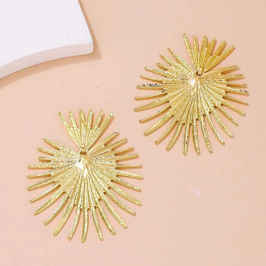 Gold Eye-catching Sunburst Texture Earrings