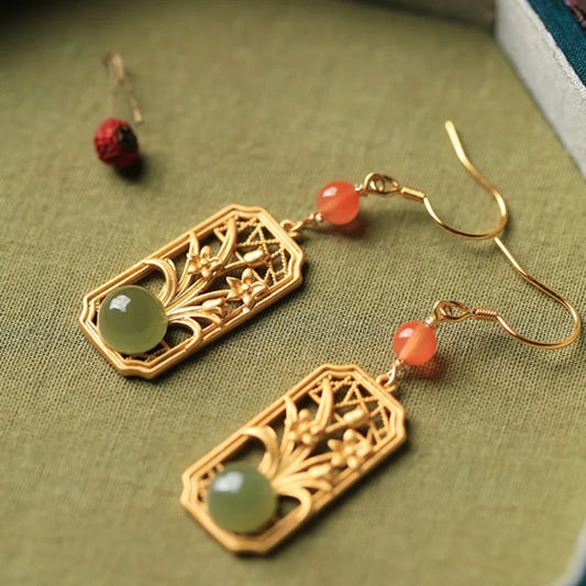 Vintage Gold Fresh Green Gem & Floral Design Earrings