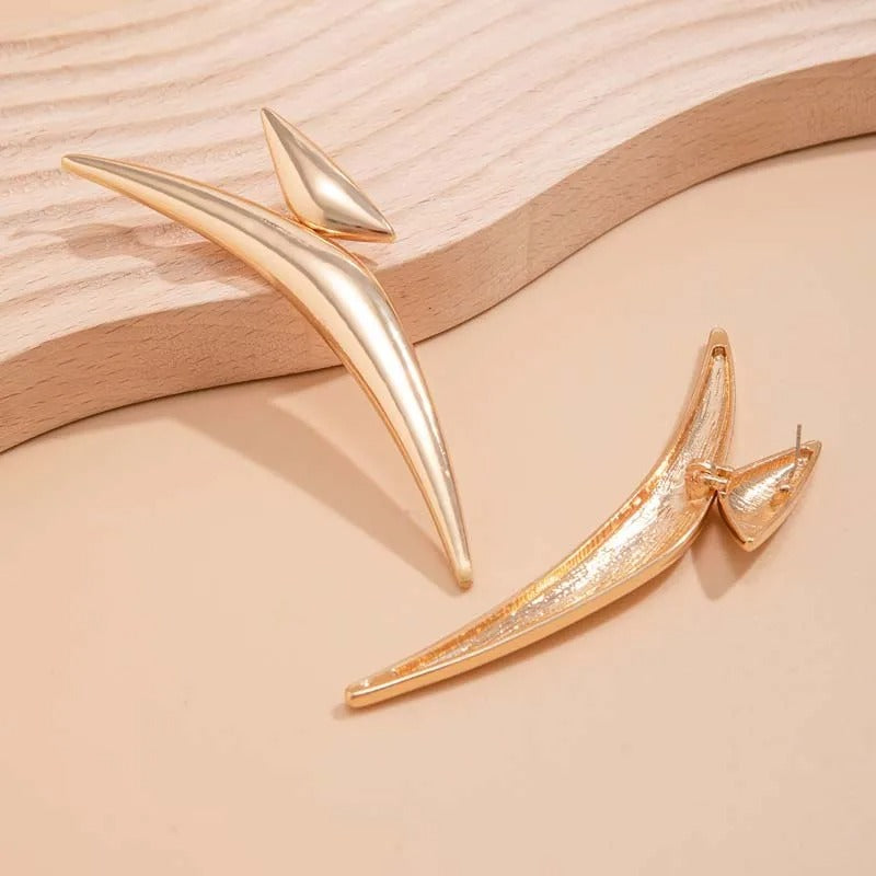 Vintage Gold Asymmetrical Sculpted Earrings