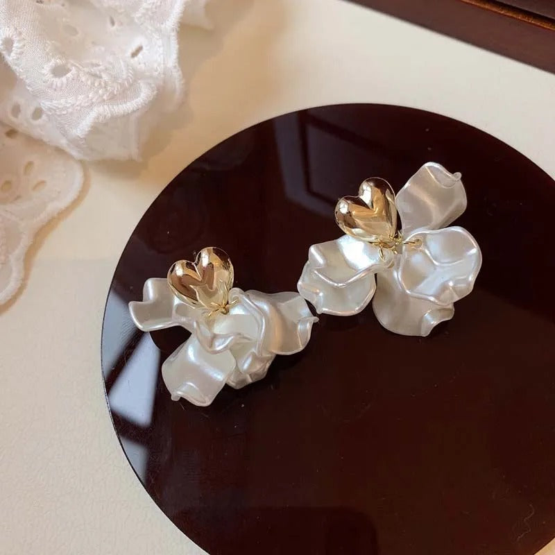 Vintage Gold Heart Pearl Flower Earrings