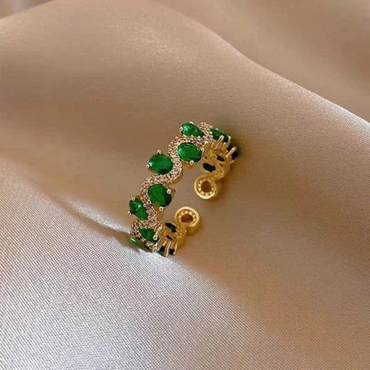 Vintage Green Stone & Gold Adjustable Ring