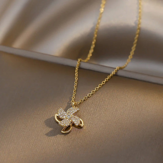 Vintage Gold Rotating Windmill Necklace