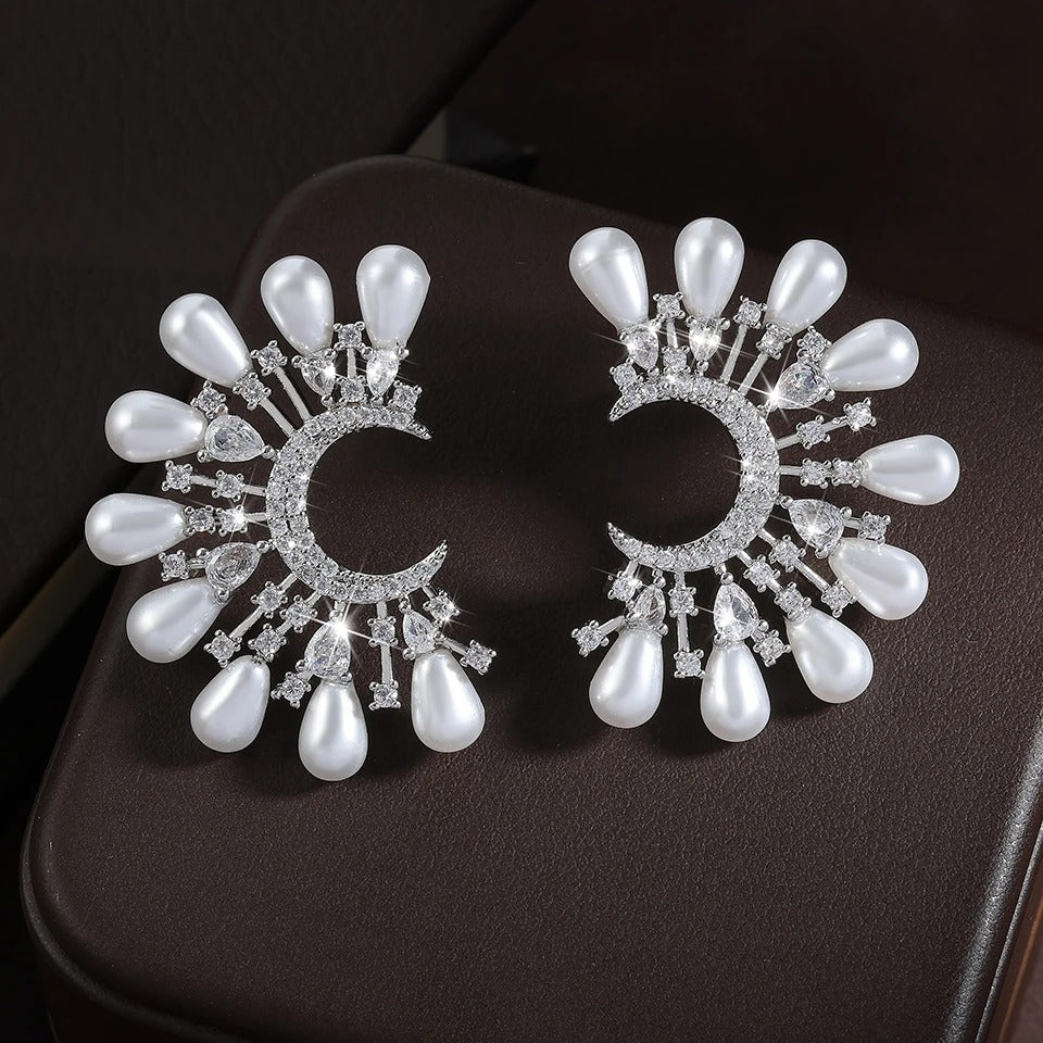 Vintage Moon & Pearl Silver Earrings